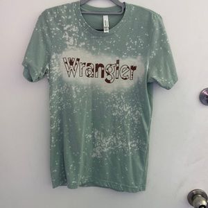 NEVER WORN WRANGLER TEE